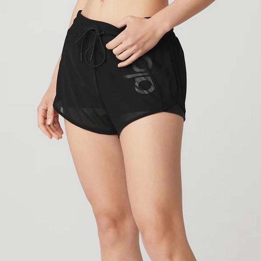 Alo Yoga Ambience Logo Mesh Overlay
Bike Short